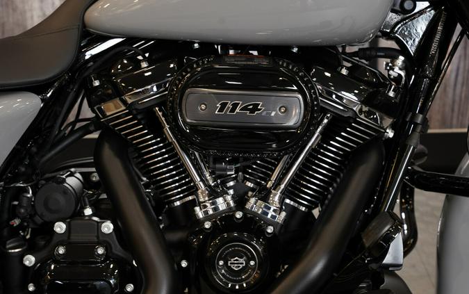 New 2025 Harley-Davidson Road King Special Grand American Touring FLHRXS Motorcycle For Sale In Raleigh, North Carolina