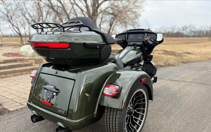 2026 Harley-Davidson® Street Glide 3 Limited Olive Steel Metallic / Vivid Black Black Trim