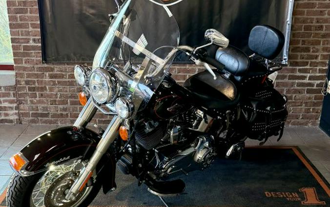 2011 Harley-Davidson Heritage Softail Classic FLSTC Two-Tone Merlot Sunglo/Vivid Black