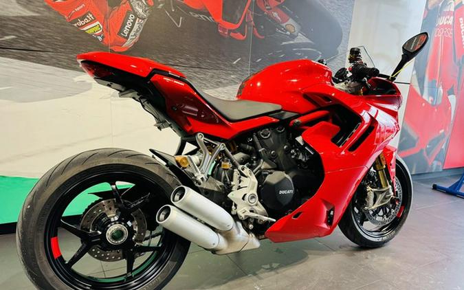 2024 Ducati Supersport 950 S Red