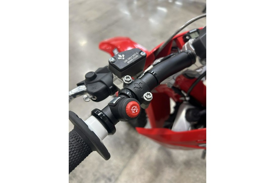 2027 MC 65 - GASGAS