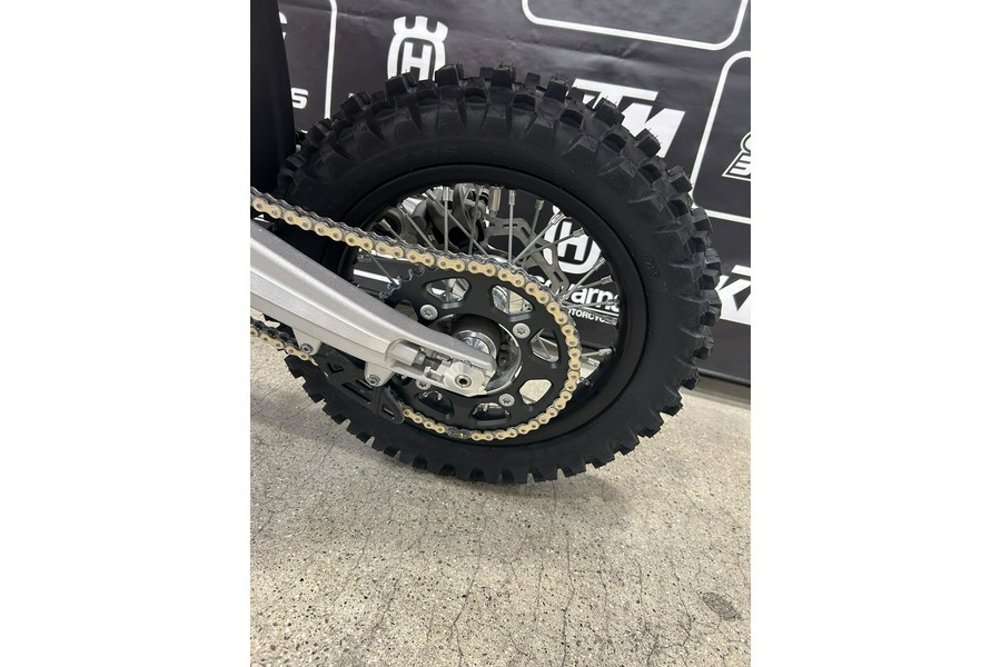 2027 MC 65 - GASGAS