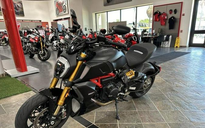 2022 Ducati Diavel 1260 S Total Black