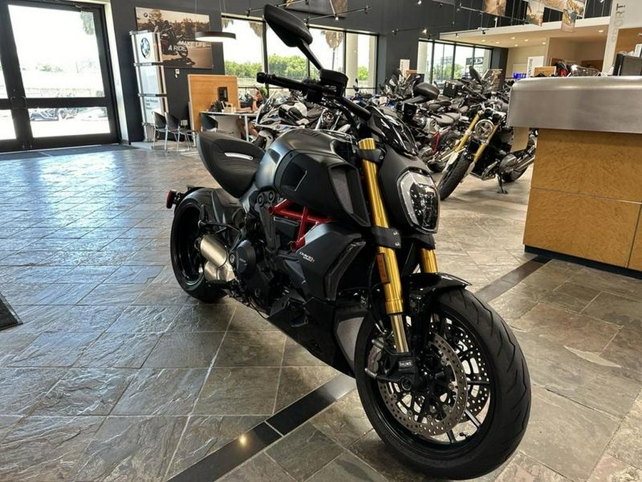 2022 Ducati Diavel 1260 S Total Black