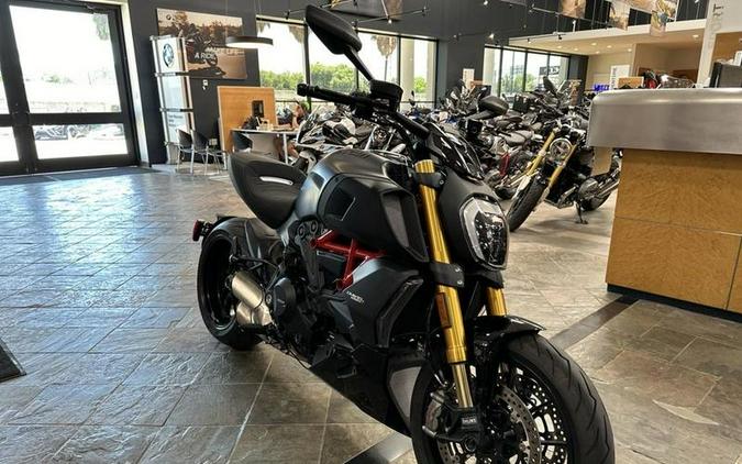 2022 Ducati Diavel 1260 S Total Black