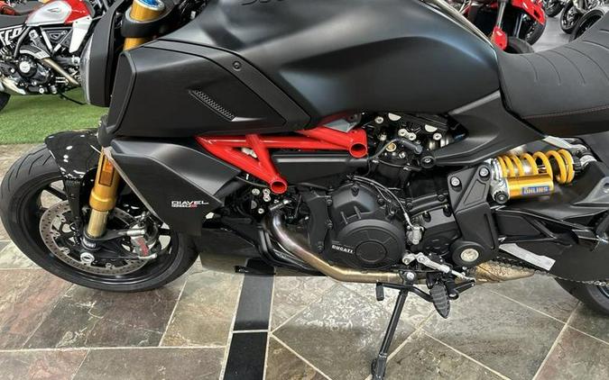 2022 Ducati Diavel 1260 S Total Black