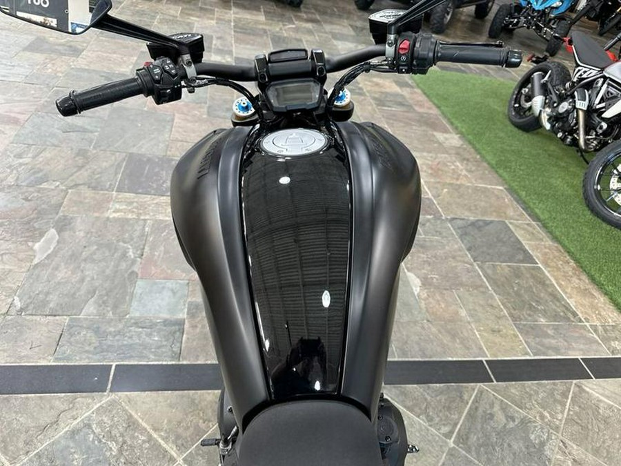 2022 Ducati Diavel 1260 S Total Black