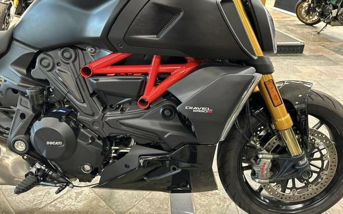 2022 Ducati Diavel 1260 S Total Black