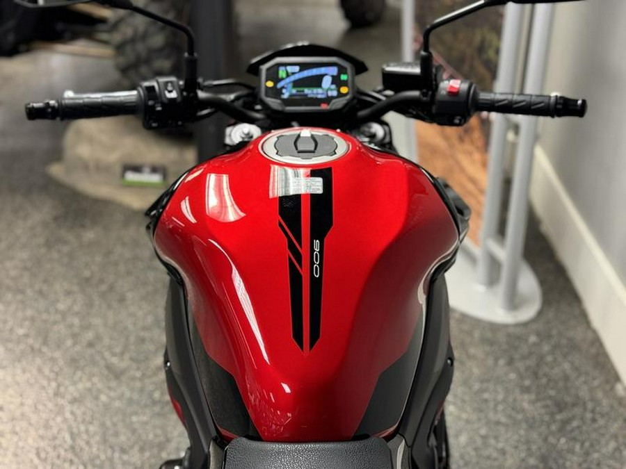 2024 Kawasaki Z900 ABS Candy Persimmon Red/Ebony