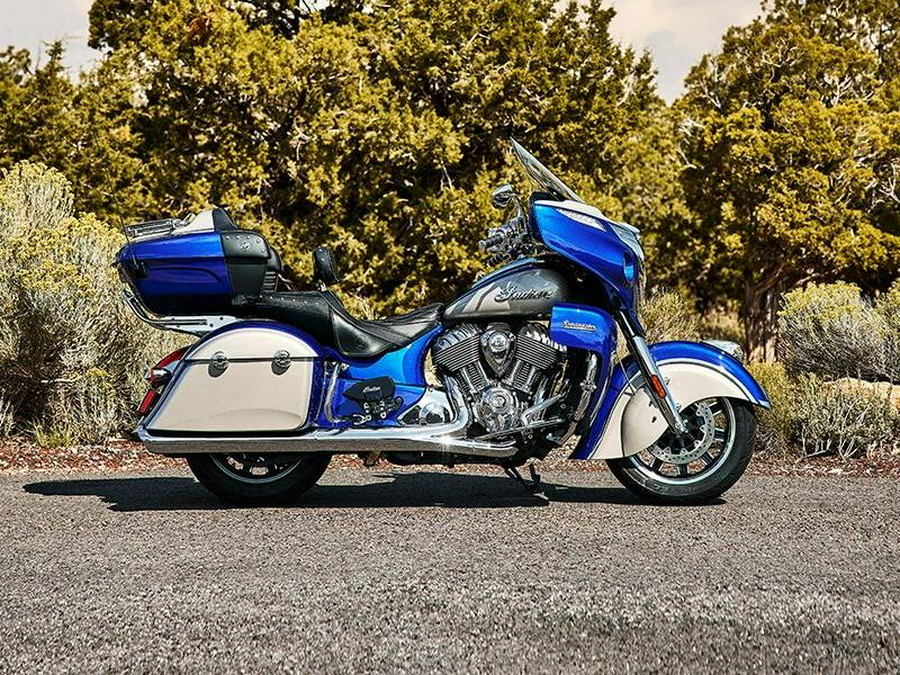 2024 Indian Motorcycle® Roadmaster® Spirit Blue Metallic/Silver Quartz Metallic