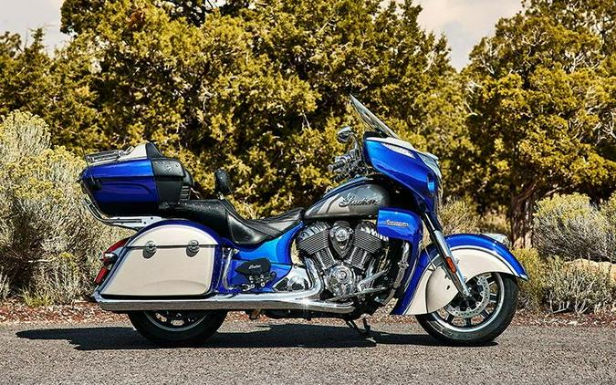 2024 Indian Motorcycle® Roadmaster® Spirit Blue Metallic/Silver Quartz Metallic