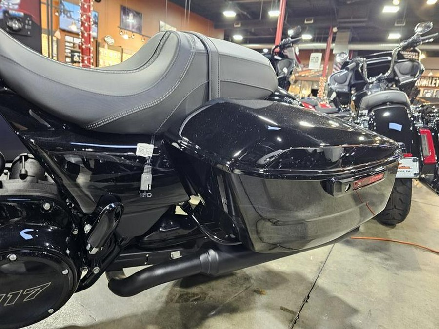 2025 Harley-Davidson® FLHX - Street Glide®