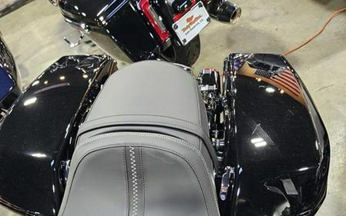 2025 Harley-Davidson® FLHX - Street Glide®