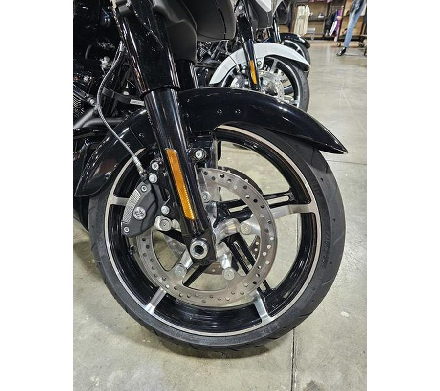 2025 Harley-Davidson® FLHX - Street Glide®