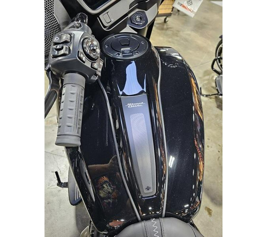 2025 Harley-Davidson® FLHX - Street Glide®