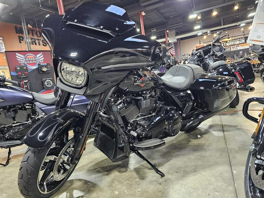 2025 Harley-Davidson® FLHX - Street Glide®