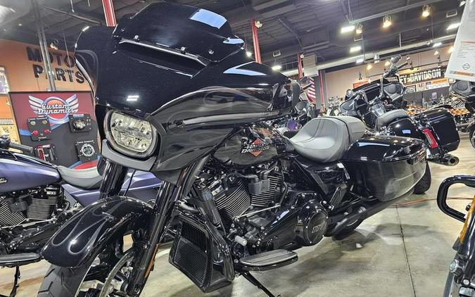 2025 Harley-Davidson® FLHX - Street Glide®