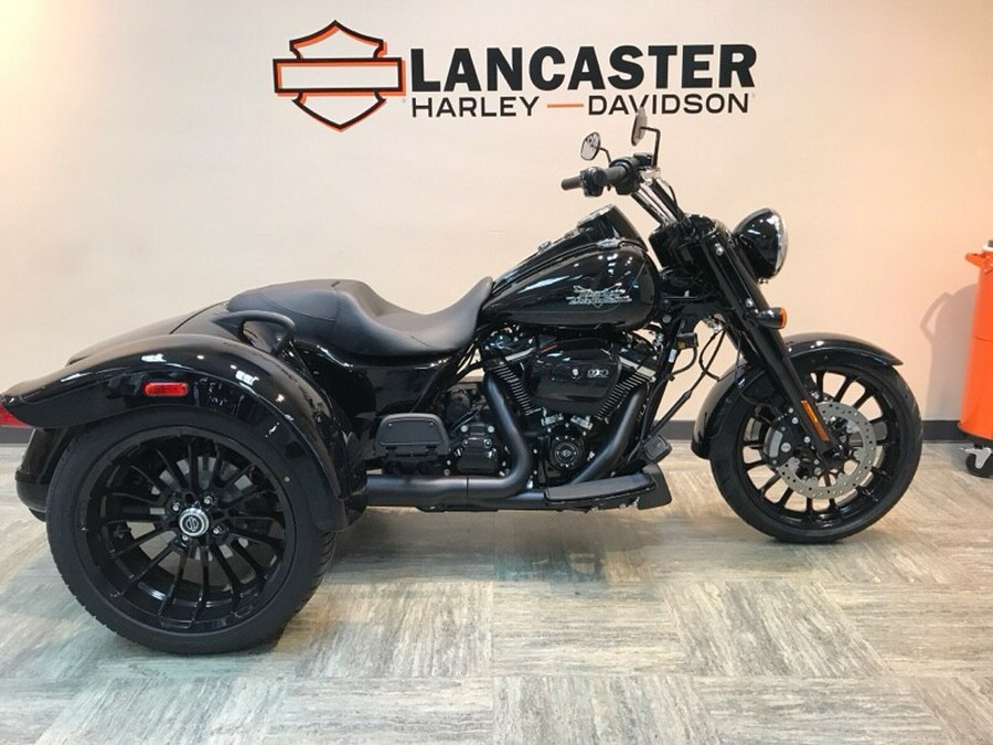 2024 Harley-Davidson Freewheeler Vivid Black FLRT