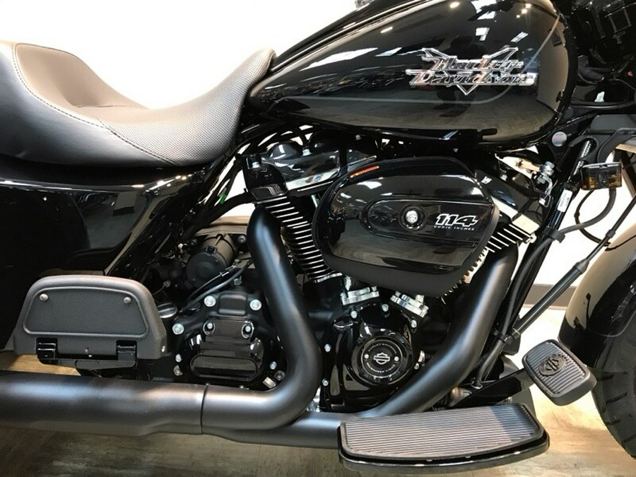 2024 Harley-Davidson Freewheeler Vivid Black FLRT