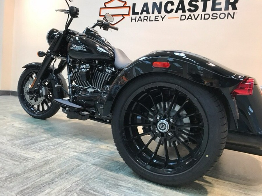 2024 Harley-Davidson Freewheeler Vivid Black FLRT