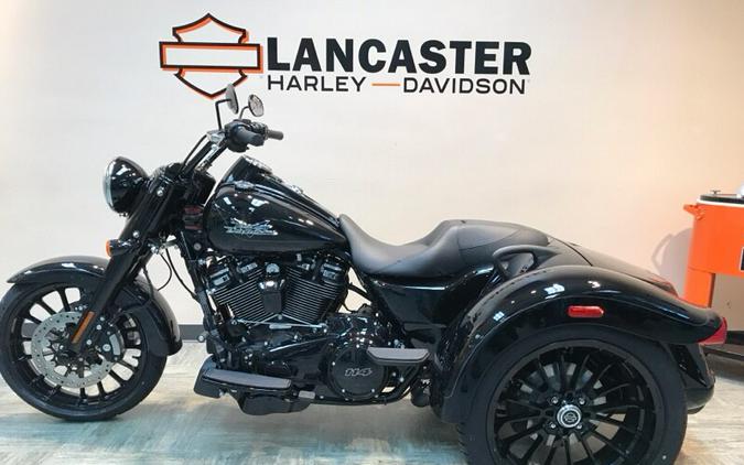 2024 Harley-Davidson Freewheeler Vivid Black FLRT