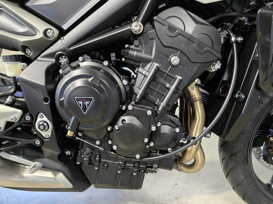 2025 Triumph Street Triple 765 R Pure White