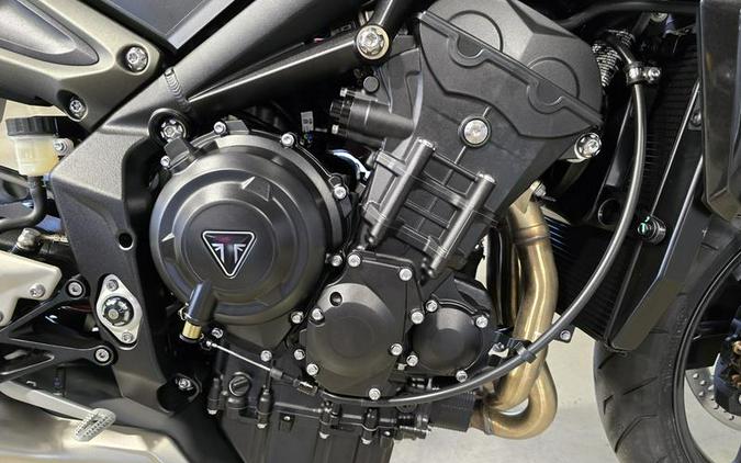 2025 Triumph Street Triple 765 R Pure White