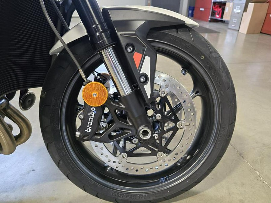 2025 Triumph Street Triple 765 R Pure White