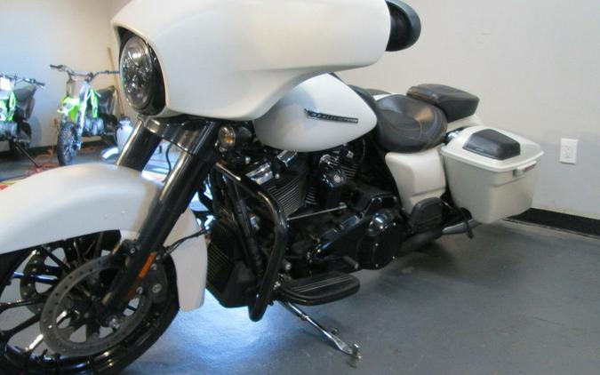 2018 Harley-Davidson® FLHXS - Street Glide® Special