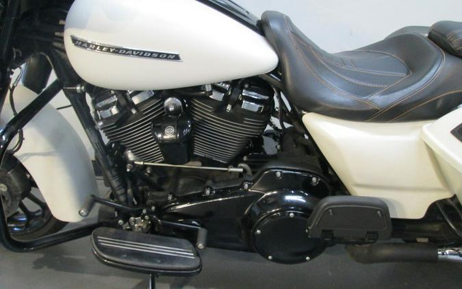 2018 Harley-Davidson® FLHXS - Street Glide® Special
