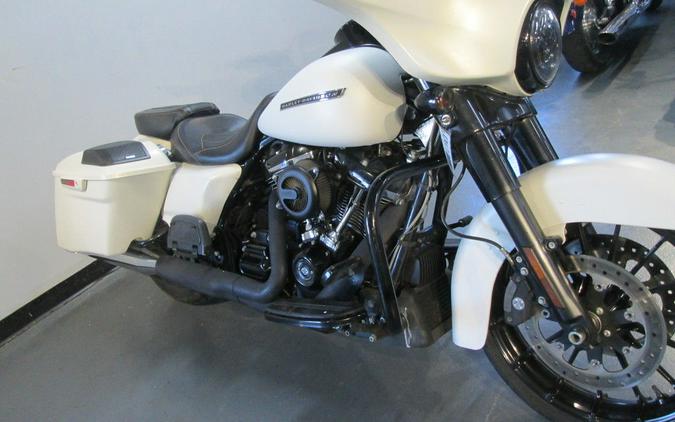 2018 Harley-Davidson® FLHXS - Street Glide® Special