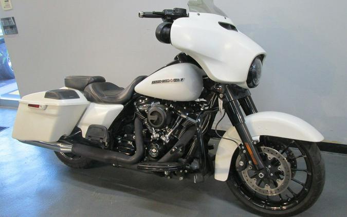 2018 Harley-Davidson® FLHXS - Street Glide® Special