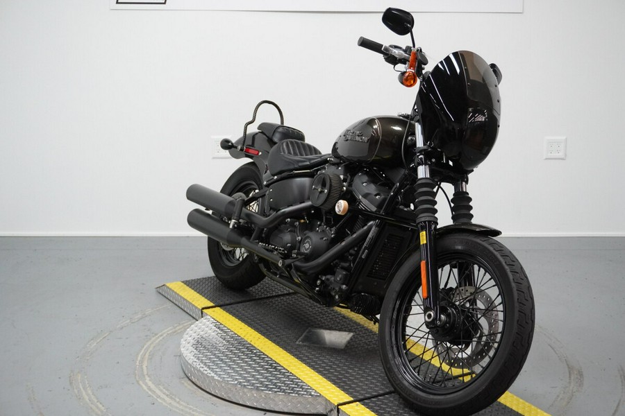 2020 Harley-Davidson® Street Bob® River Rock Gray