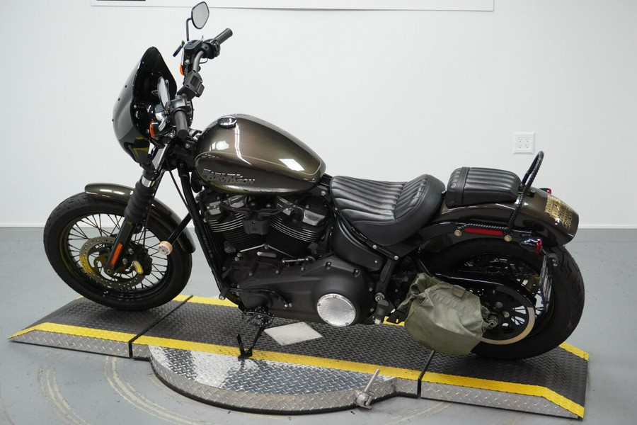 2020 Harley-Davidson® Street Bob® River Rock Gray