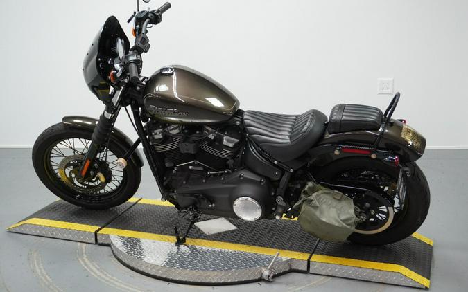 2020 Harley-Davidson® Street Bob® River Rock Gray