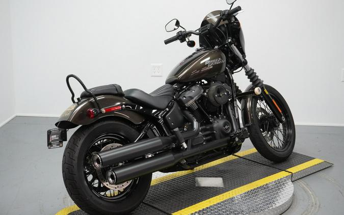 2020 Harley-Davidson® Street Bob® River Rock Gray