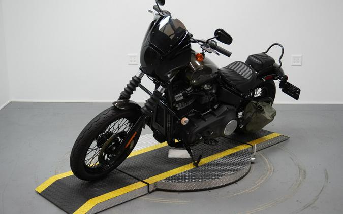 2020 Harley-Davidson® Street Bob® River Rock Gray