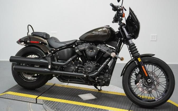 2020 Harley-Davidson® Street Bob® River Rock Gray