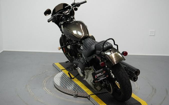 2020 Harley-Davidson® Street Bob® River Rock Gray