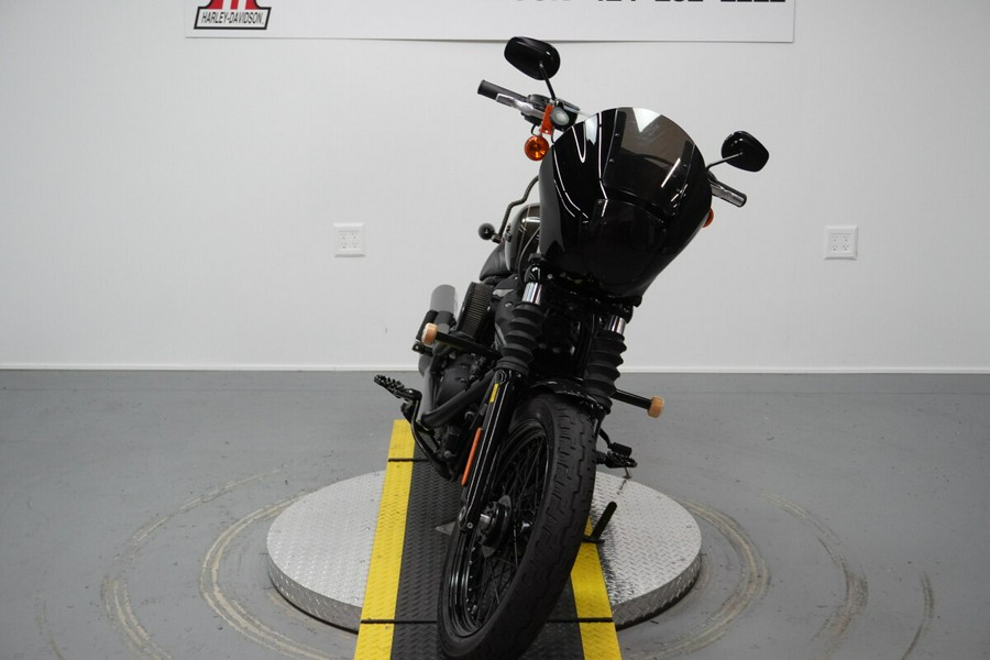 2020 Harley-Davidson® Street Bob® River Rock Gray