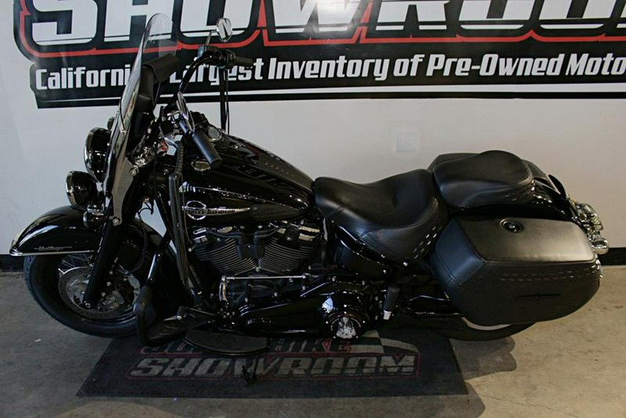 2020 Harley-Davidson® FLHCS - Heritage Classic 114