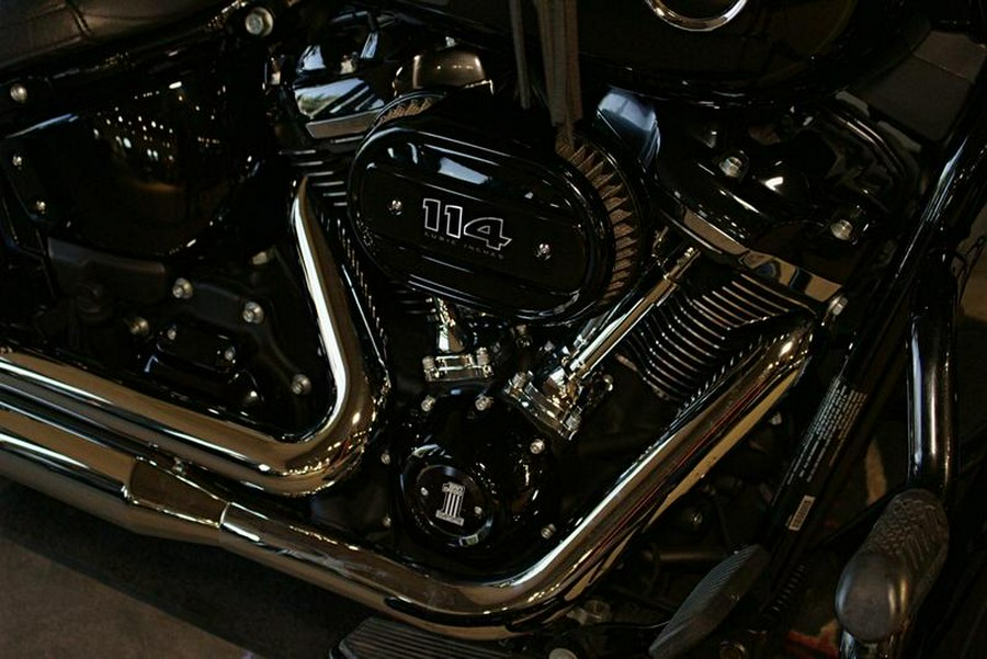 2020 Harley-Davidson® FLHCS - Heritage Classic 114