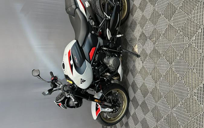 2026 TRIUMPH TRIDENT 800