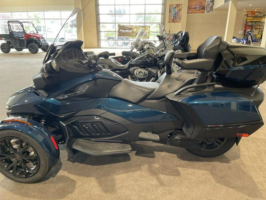 2020 Can-Am® Spyder® RT Limited Dark