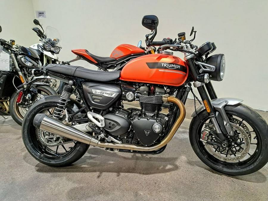 2023 Triumph Speed Twin 1200 Matte Baja Orange