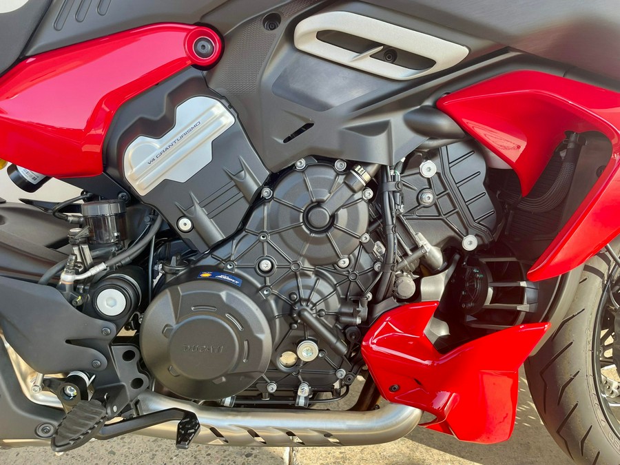 2024 Ducati DIAVEL V4