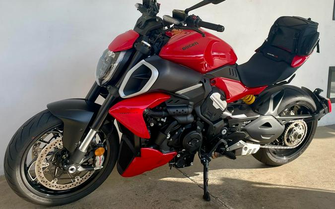 2024 Ducati DIAVEL V4