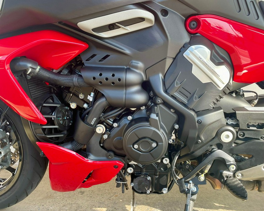 2024 Ducati DIAVEL V4