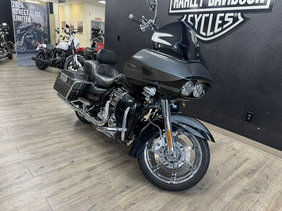 2011 Harley-Davidson® CVO™ Road Glide® Ultra