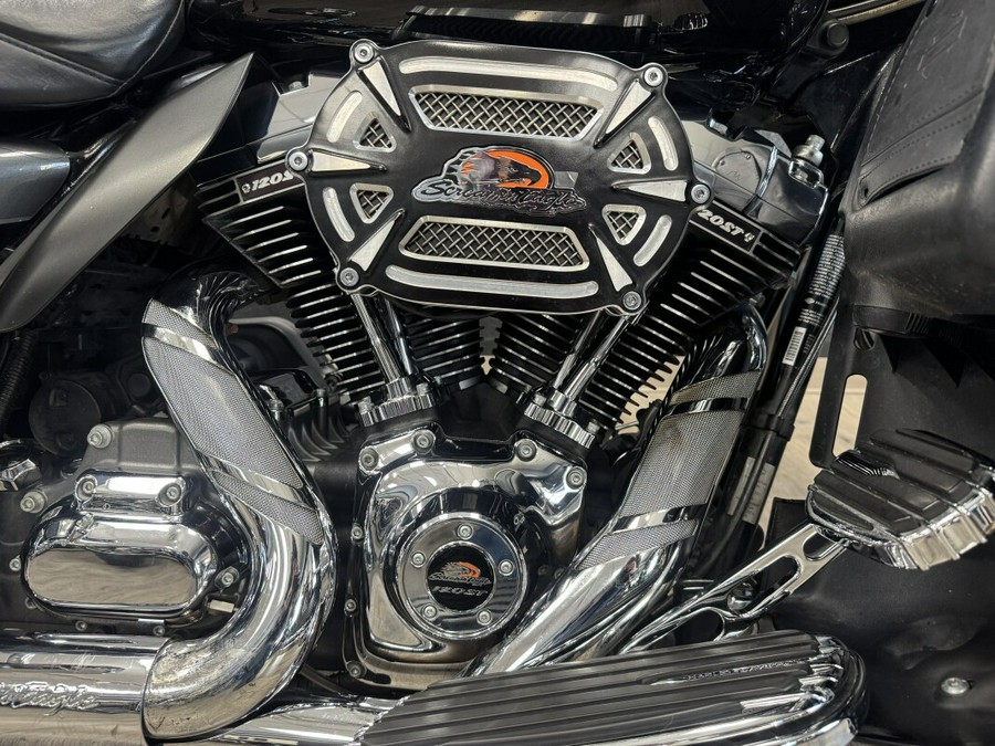 2011 Harley-Davidson® CVO™ Road Glide® Ultra